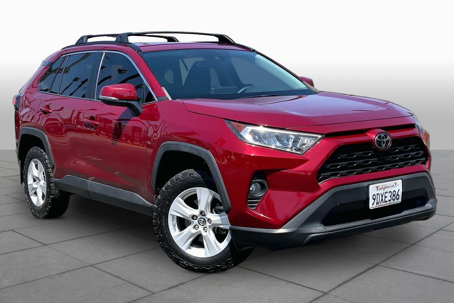 Used 2019 Toyota RAV4 XLE w/ Convenience Package FWD video 2