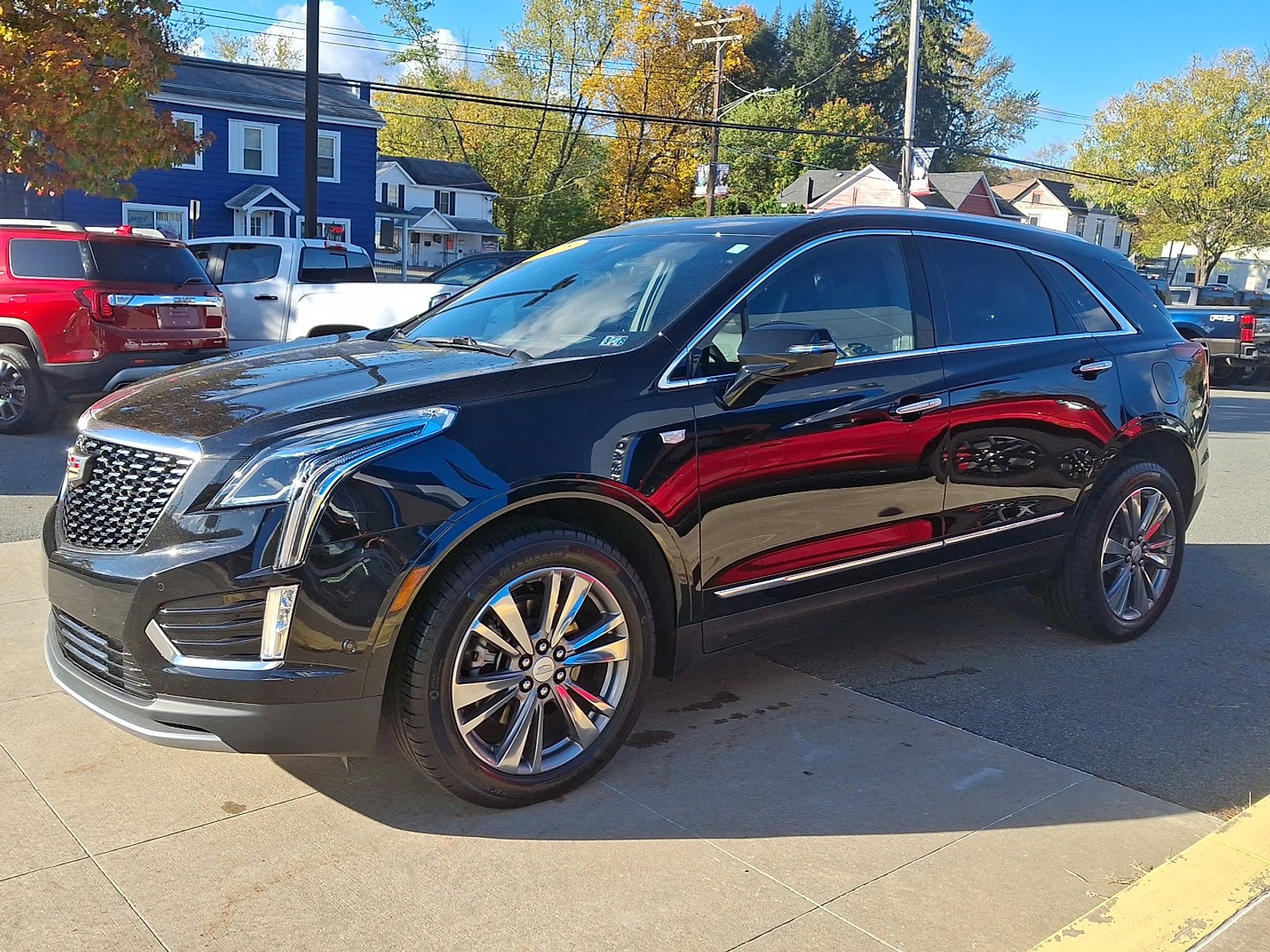 Used 2025 Cadillac XT5 Premium Luxury w/ Technology Package image 3