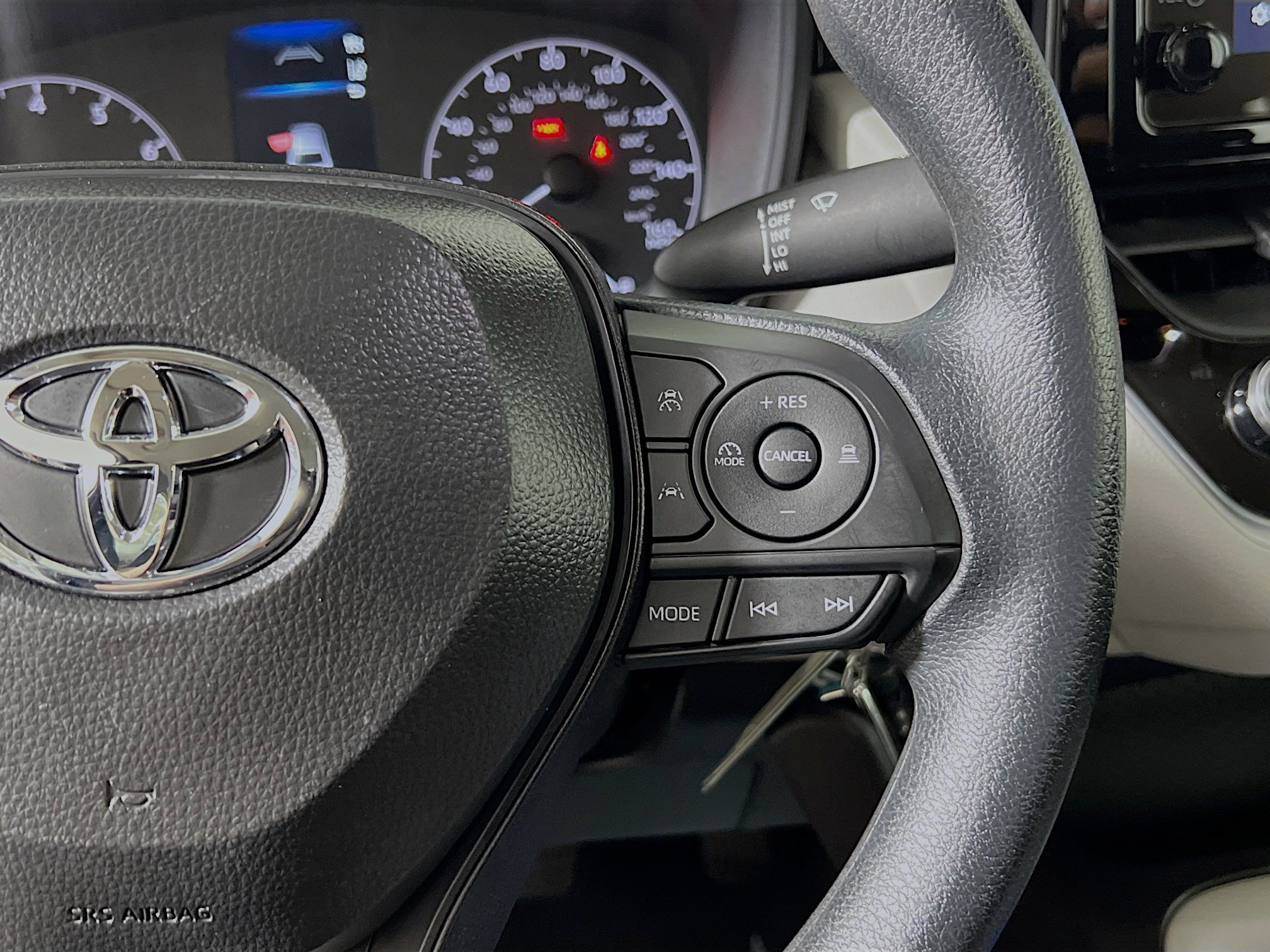 Used 2025 Toyota Corolla LE image 20