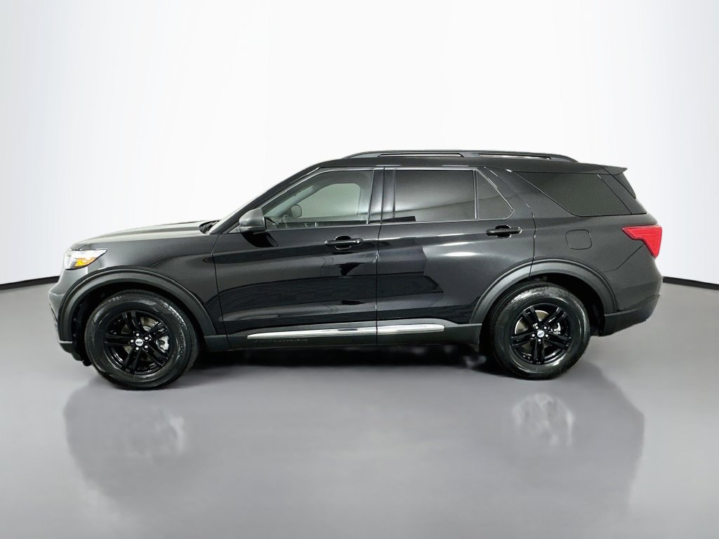 Used 2024 Ford Explorer XLT RWD image 8