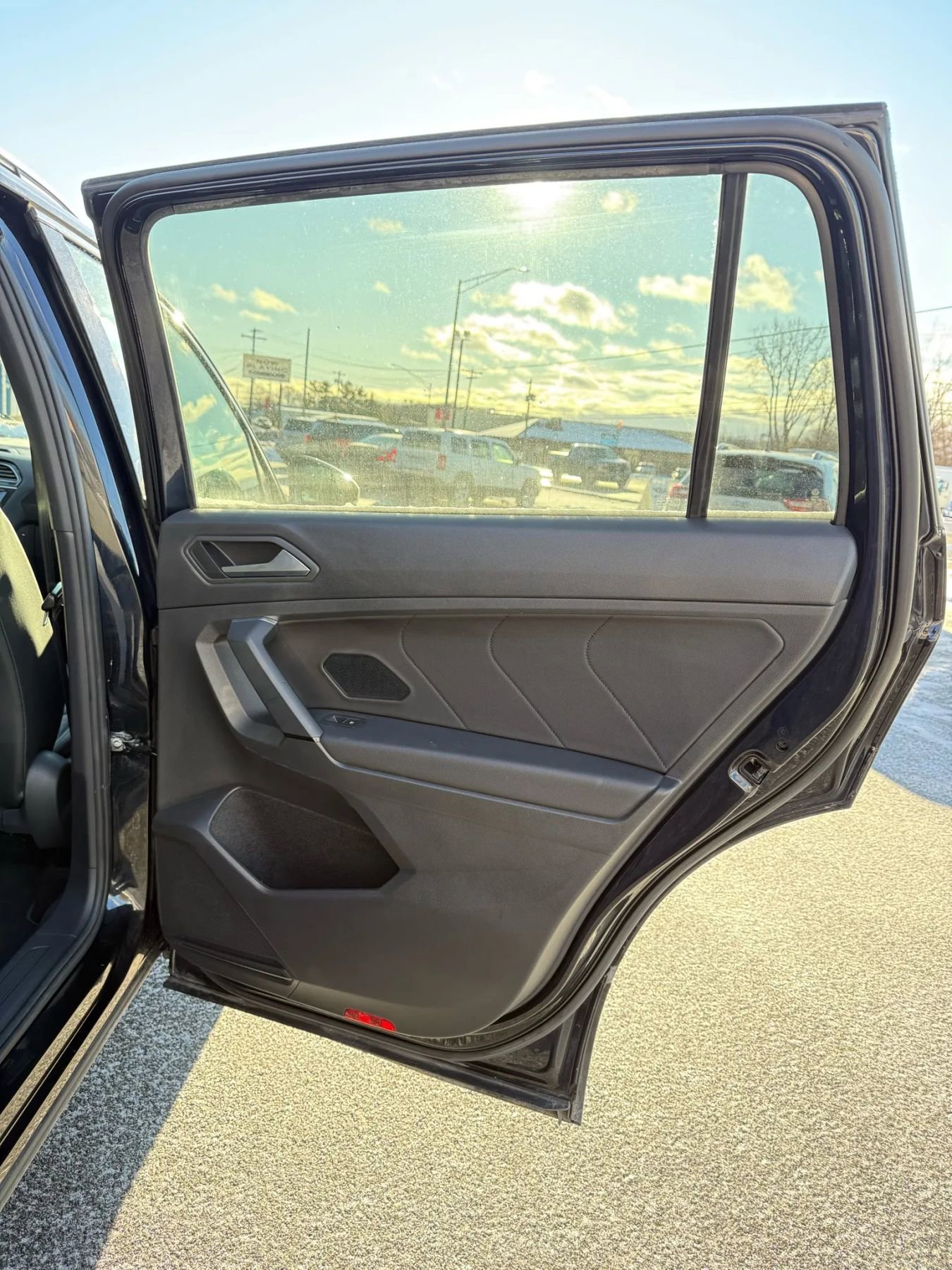 Used 2019 Volkswagen Tiguan SEL Premium R-Line image 23