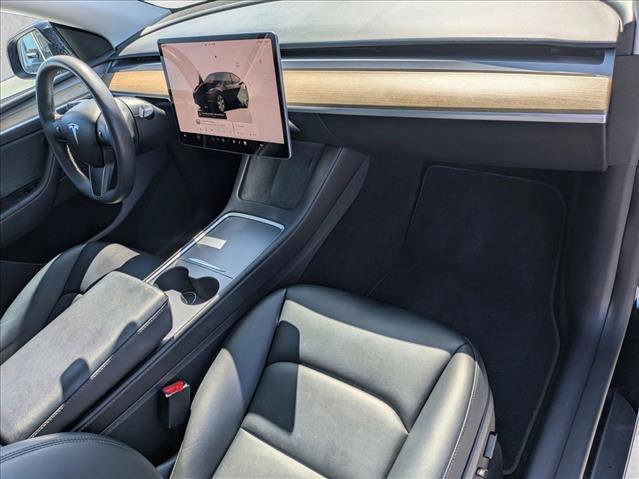 Used 2022 Tesla Model Y Long Range AWD/4WD image 22