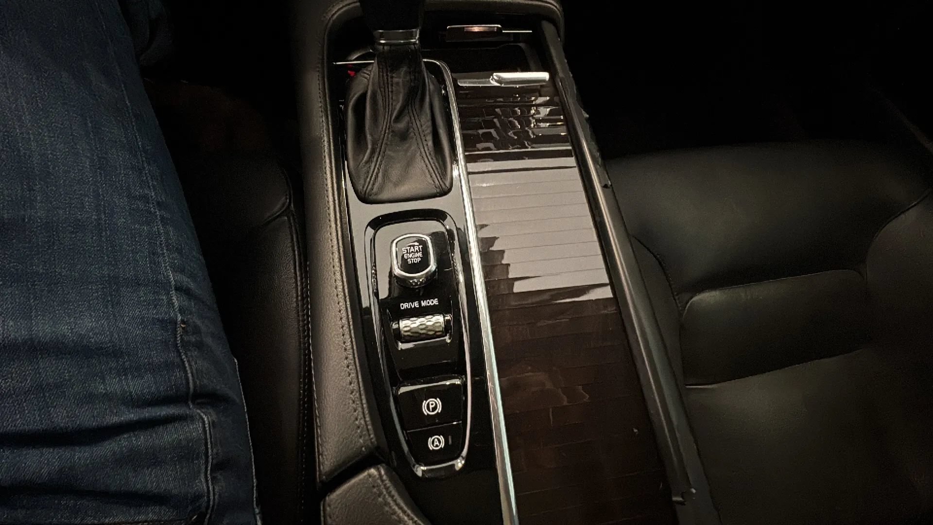 Used 2019 Volvo S90 T5 Momentum FWD image 50