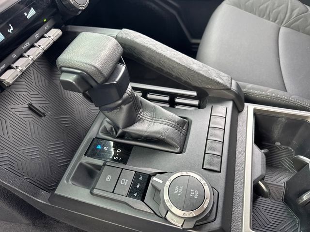 Used 2024 Toyota Tacoma SR5 AWD/4WD image 18