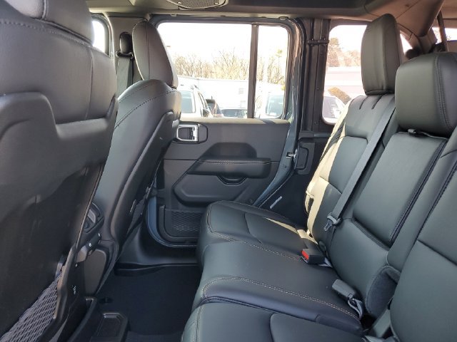 New 2026 Jeep Wrangler Unlimited Sahara AWD/4WD image 10