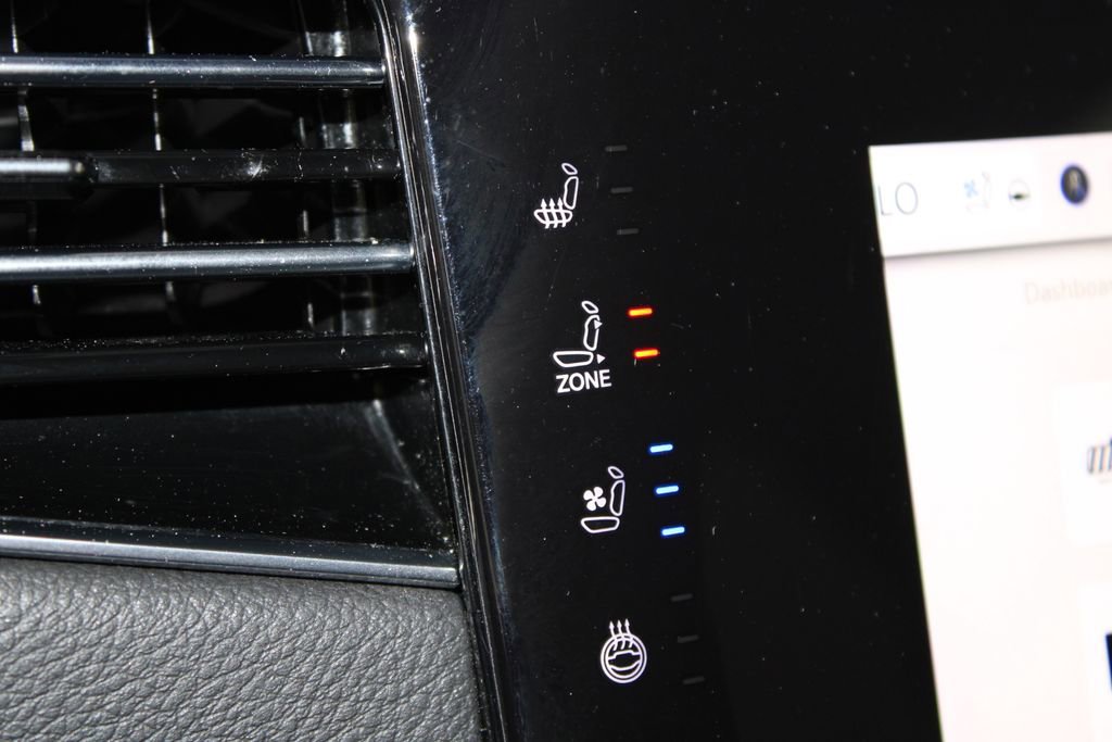 Used 2024 Jeep Wagoneer Series II image 49