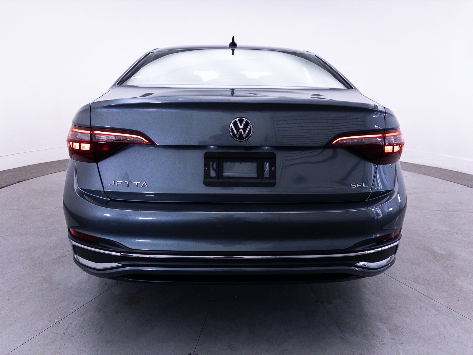 Used 2023 Volkswagen Jetta SEL FWD image 15