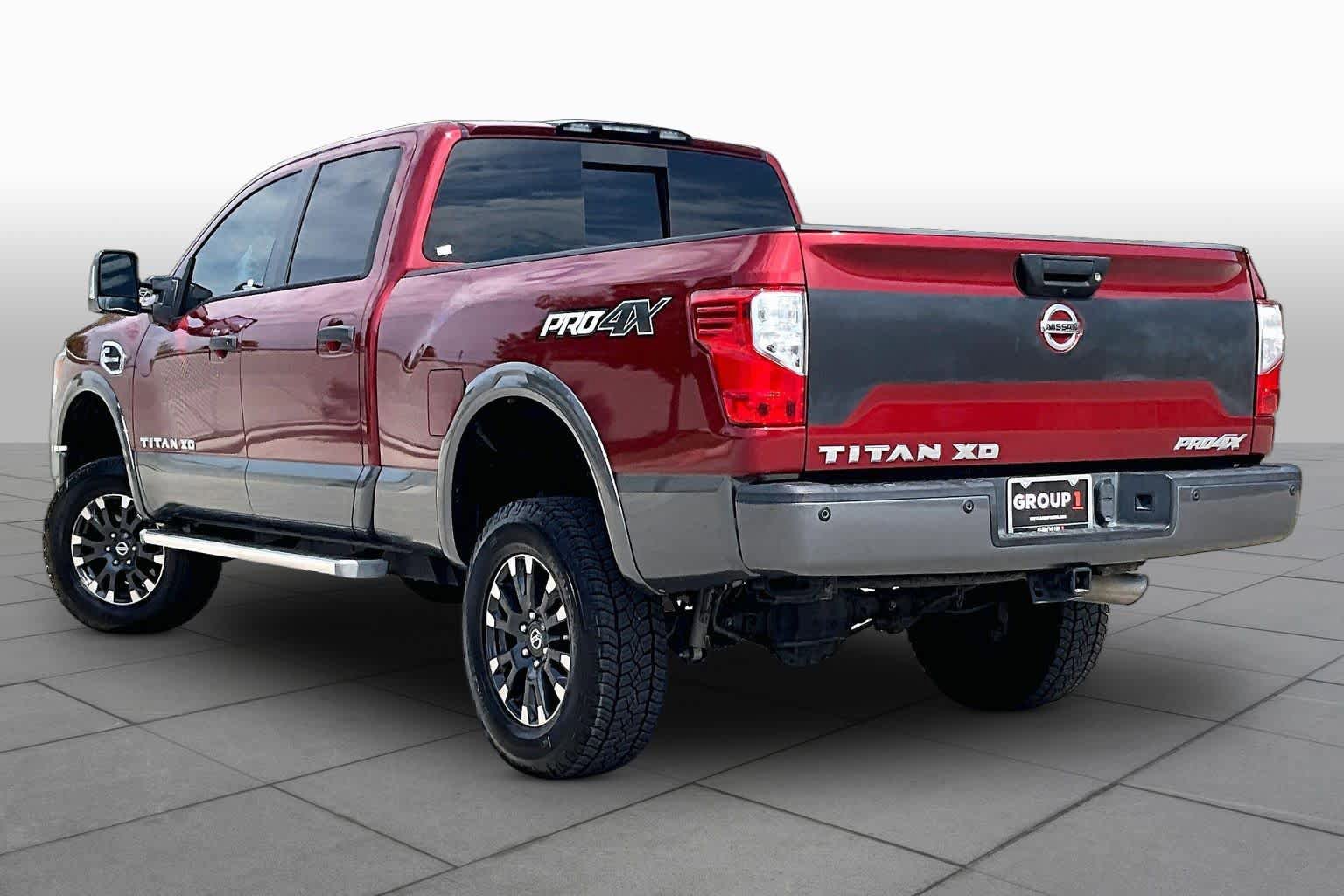 Used 2016 Nissan Titan PRO-4X AWD/4WD image 12