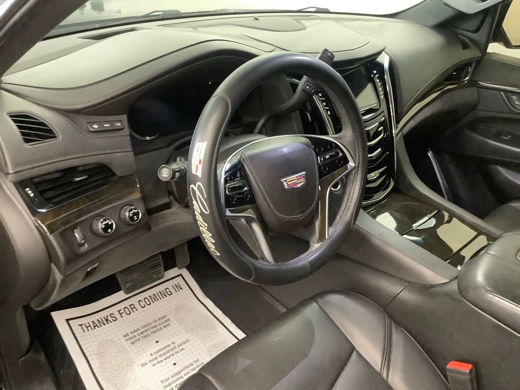 Used 2018 Cadillac Escalade Platinum image 15