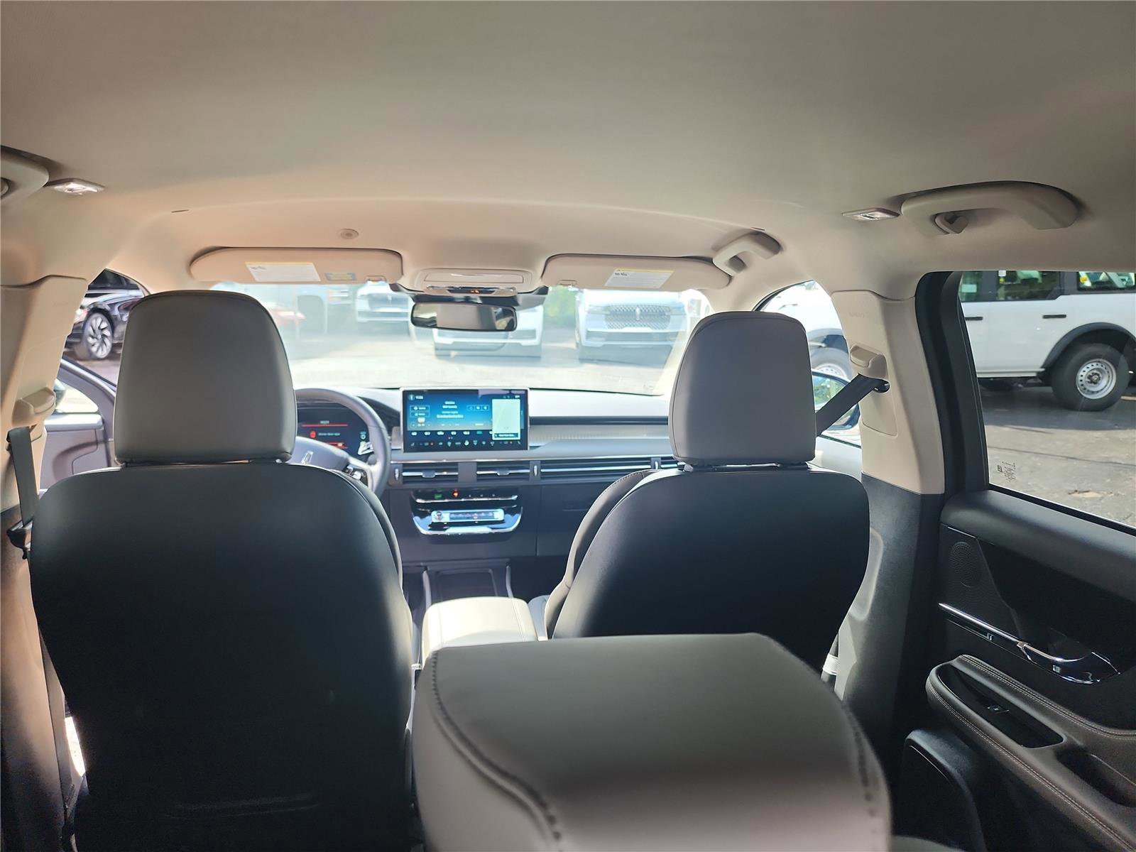 New 2026 Lincoln Corsair Premiere image 22