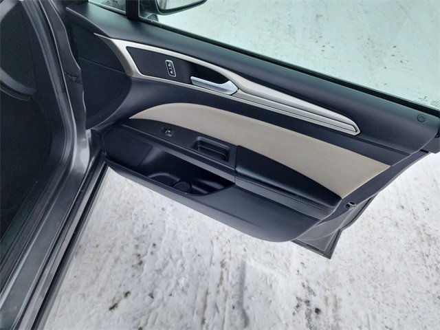 Used 2019 Ford Fusion S image 12