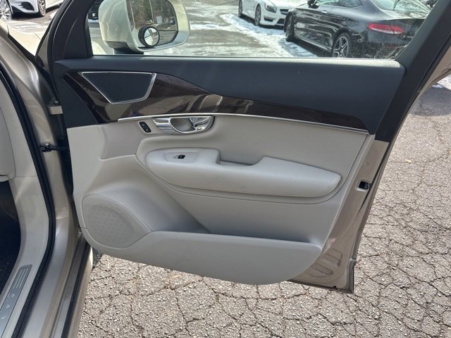 Used 2016 Volvo XC90 T6 Momentum w/ Momentum Plus Package image 20