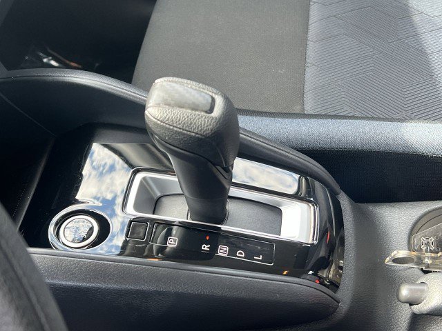 Used 2025 Nissan Versa SV FWD image 15