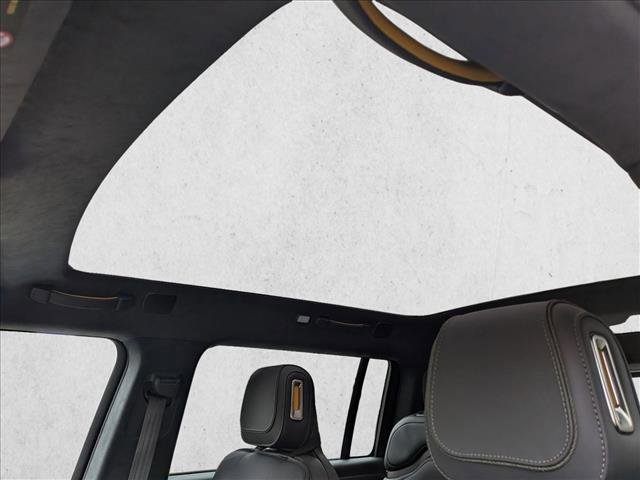 Used 2024 Rivian R1S Adventure image 15