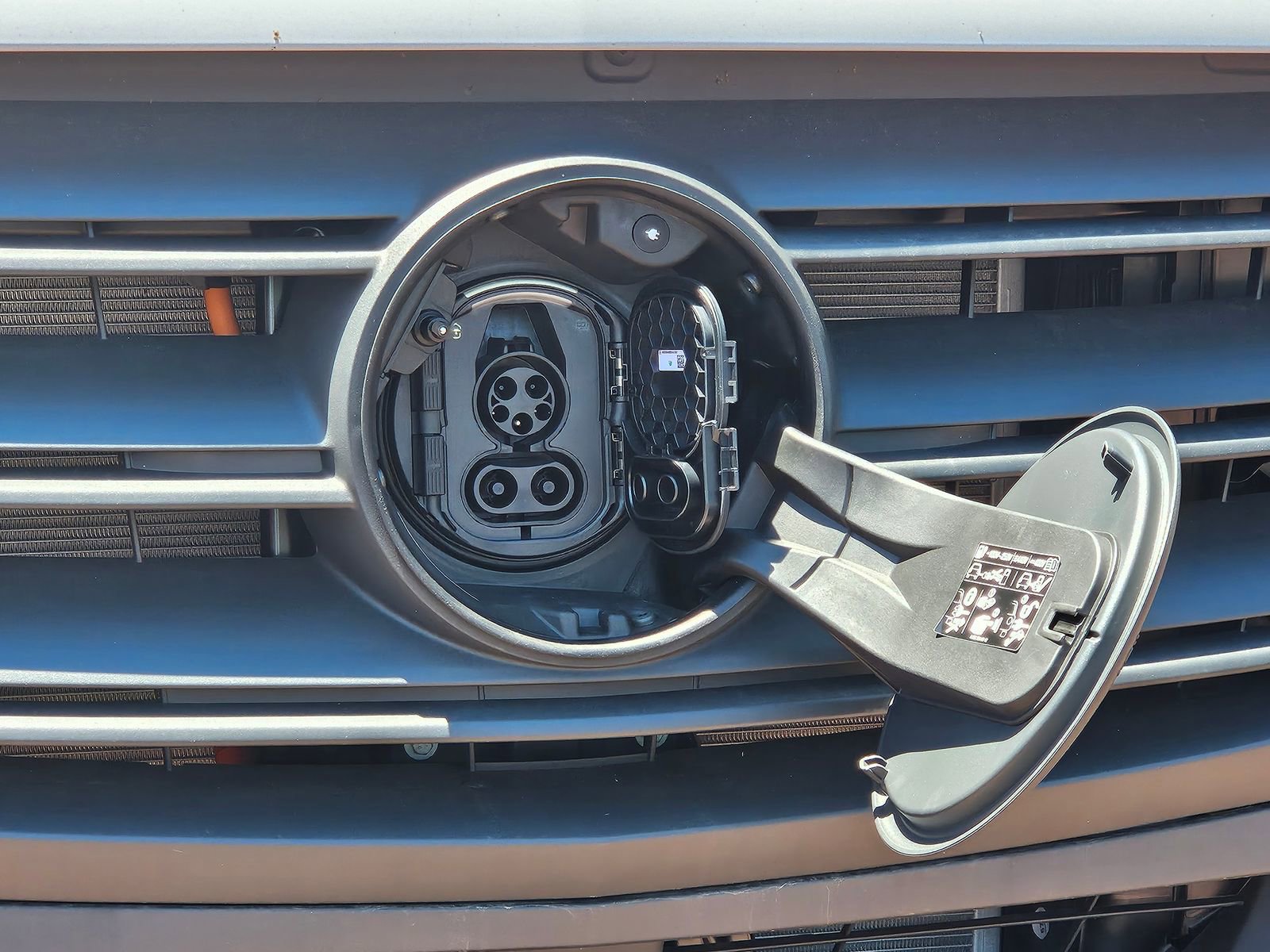 Used 2024 Mercedes-Benz eSprinter 170 Cargo image 10