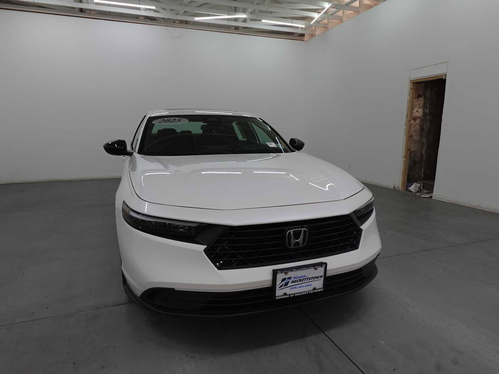 Used 2025 Honda Accord Sport image 3