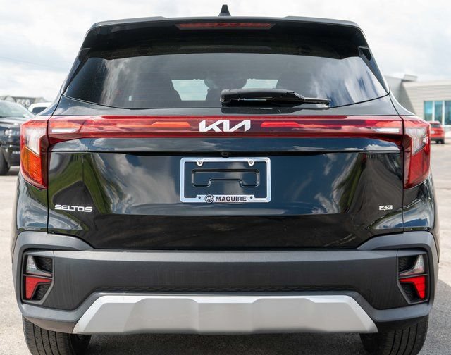Used 2024 Kia Seltos LX AWD/4WD image 7
