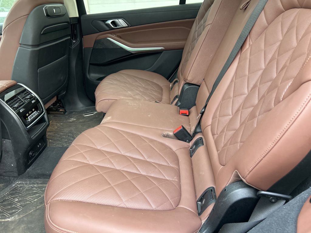 Certified 2024 BMW X7 xDrive40i w/ Parking Assistance Package AWD/4WD image 11
