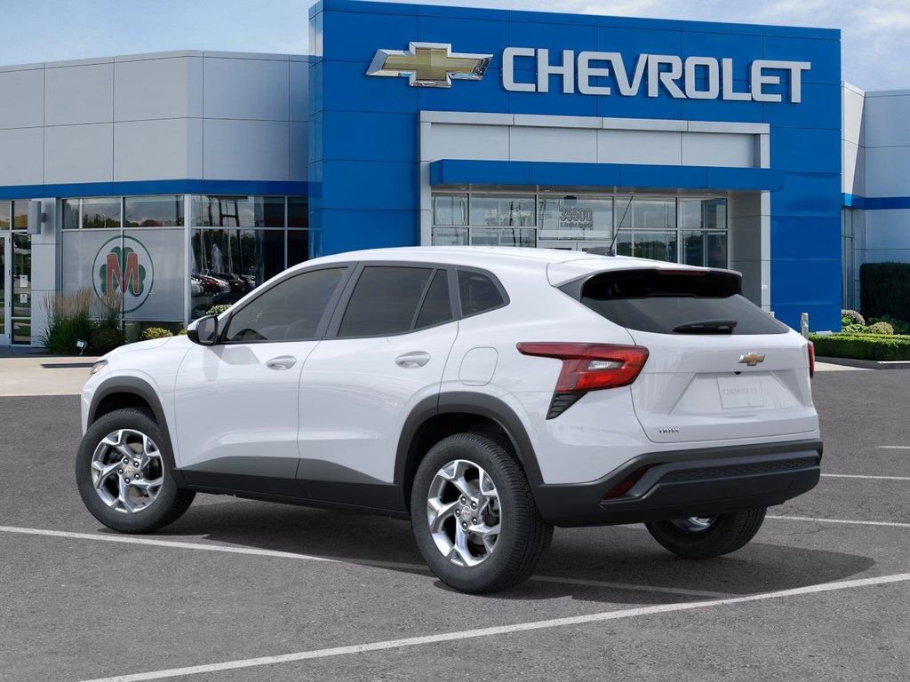 New 2026 Chevrolet Trax LS w/ LS Convenience Package FWD image 3