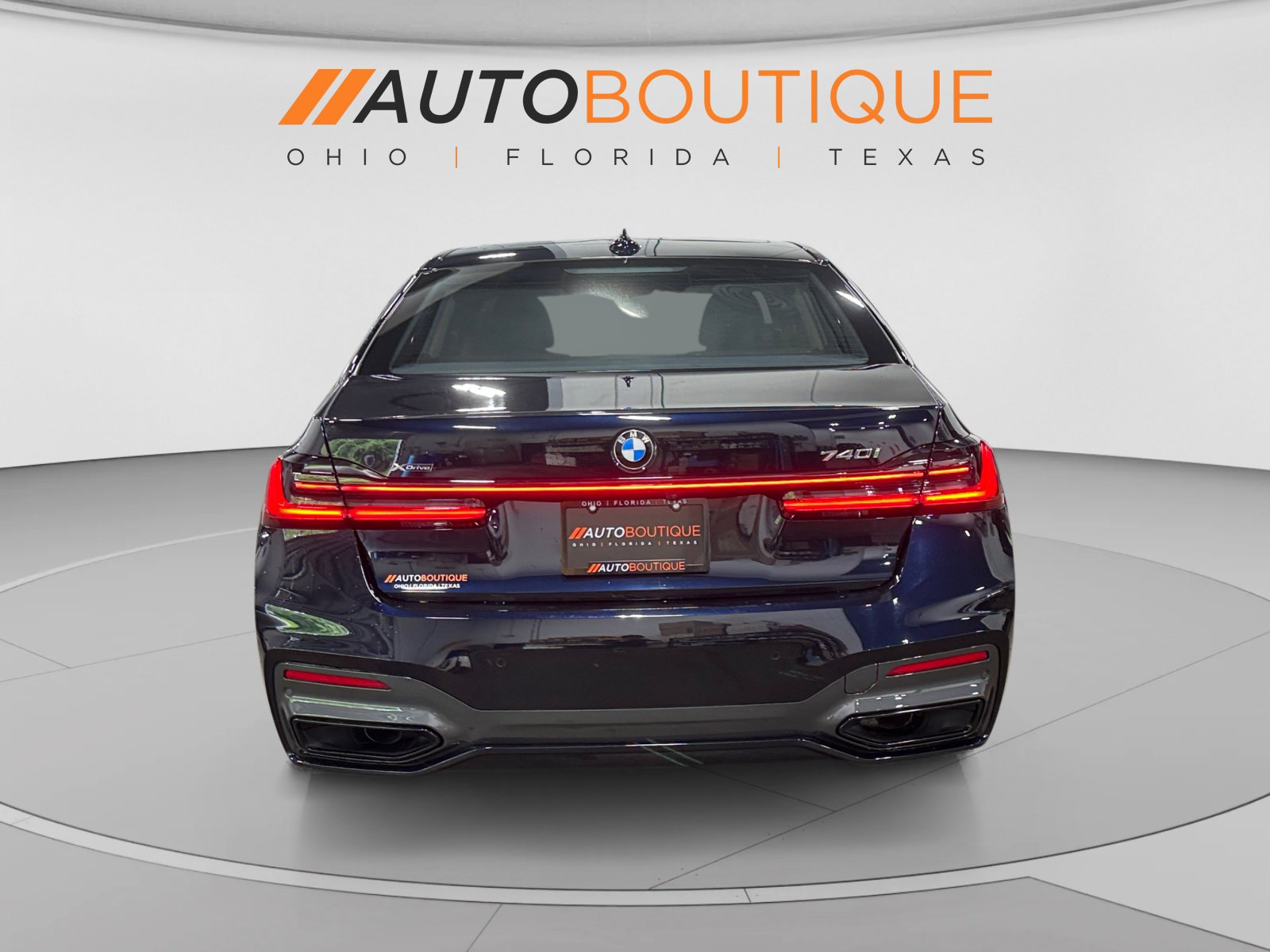 Used 2022 BMW 740i xDrive w/ M Sport Package AWD/4WD image 4