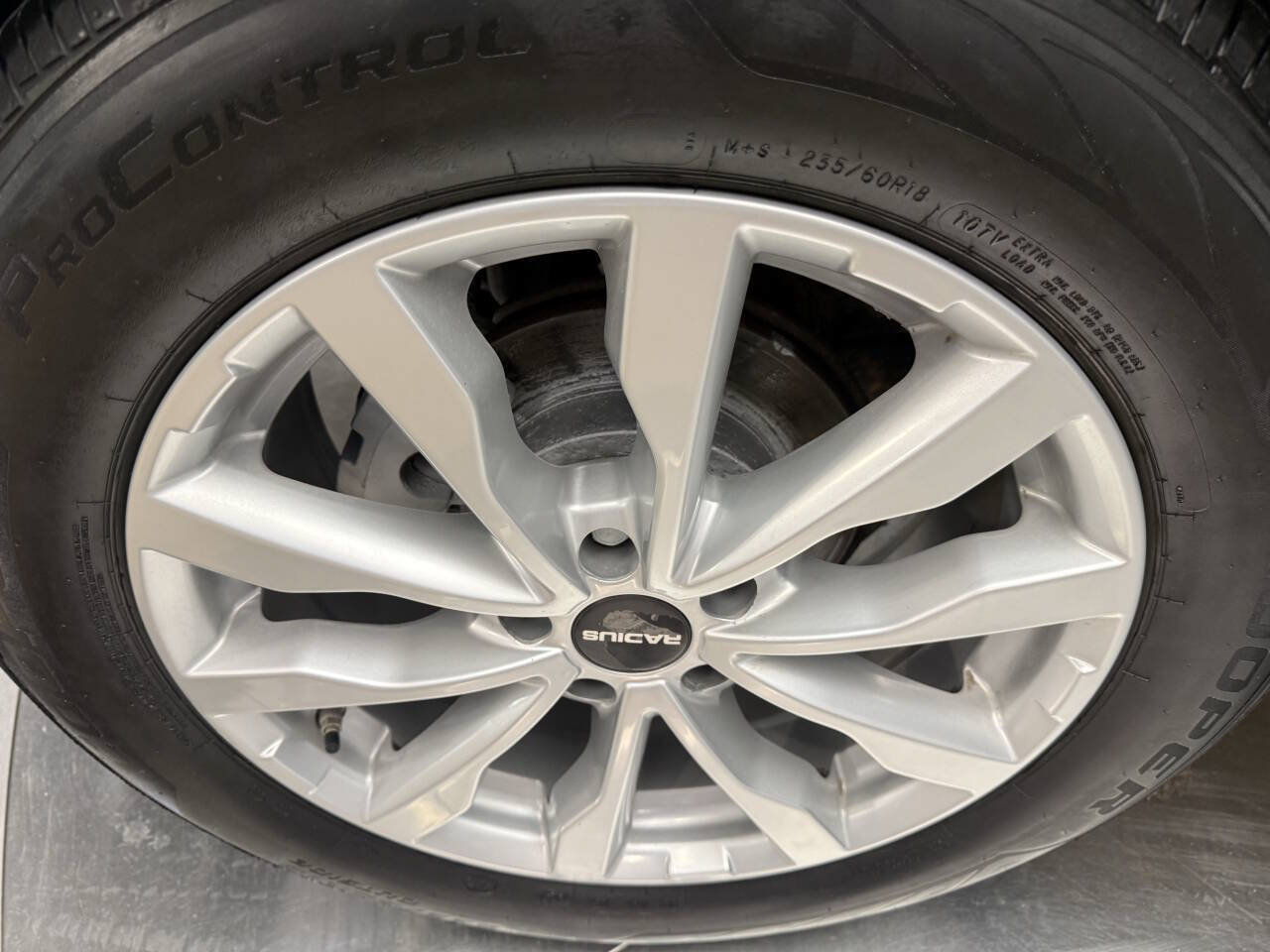 Used 2013 Toyota RAV4 Limited AWD/4WD image 29