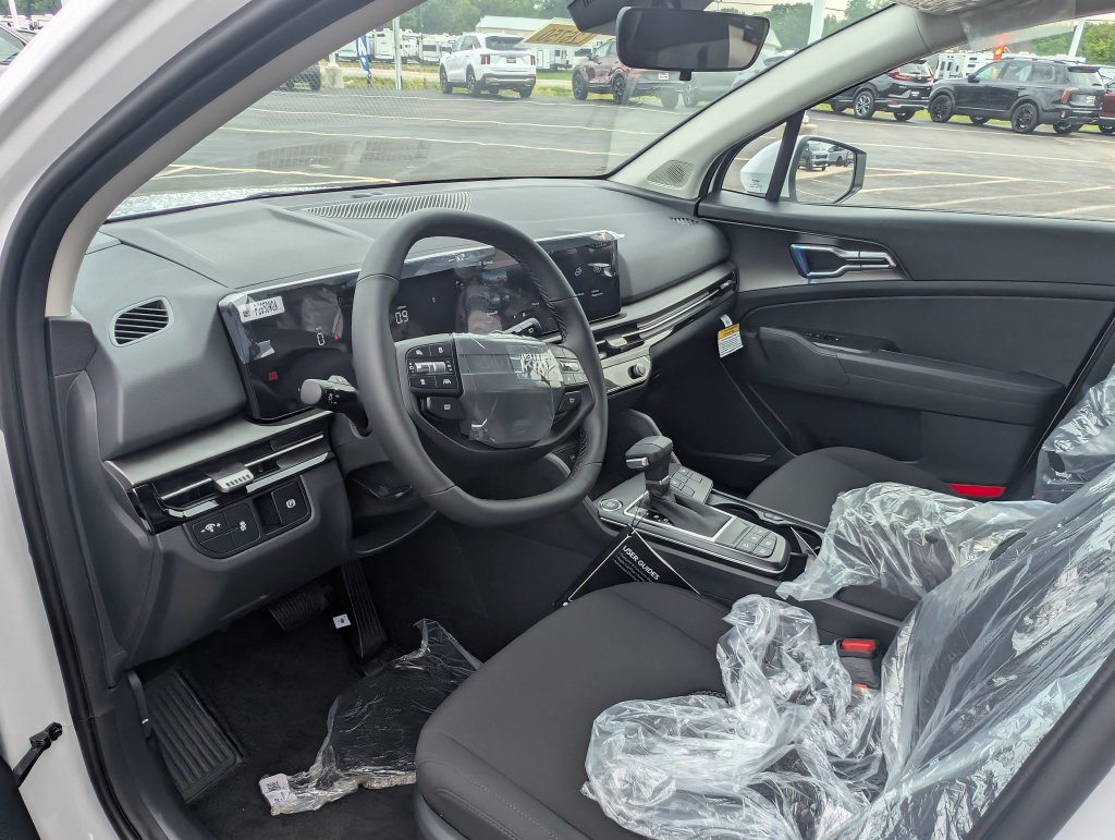 New 2026 Kia Sportage LX w/ LX Convenience Package AWD/4WD image 12