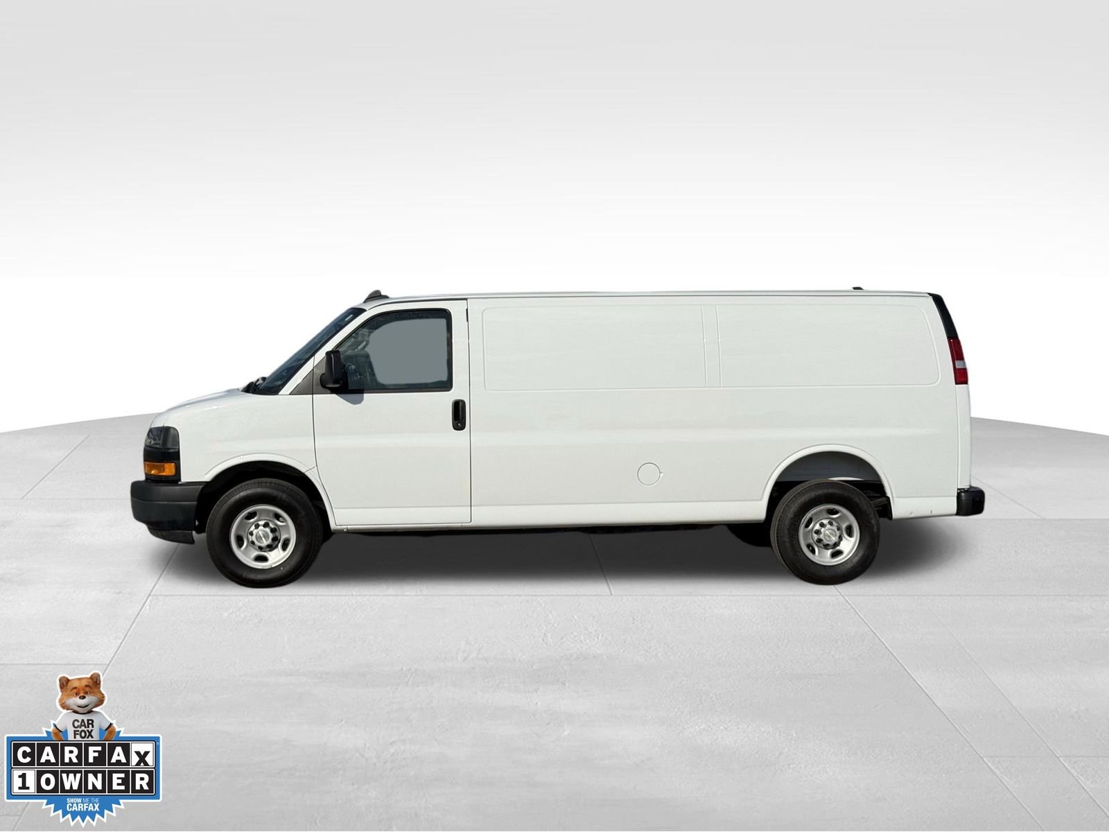Used 2025 Chevrolet Express 2500 Extended w/ Driver Convenience Package image 4