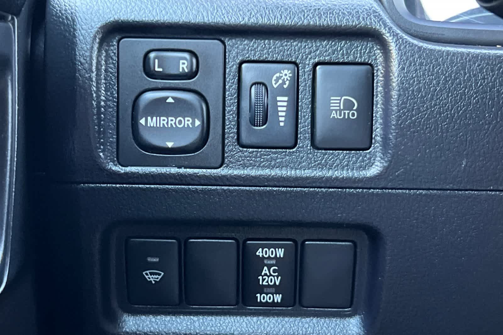 Used 2020 Toyota 4Runner TRD Off-Road AWD/4WD image 29