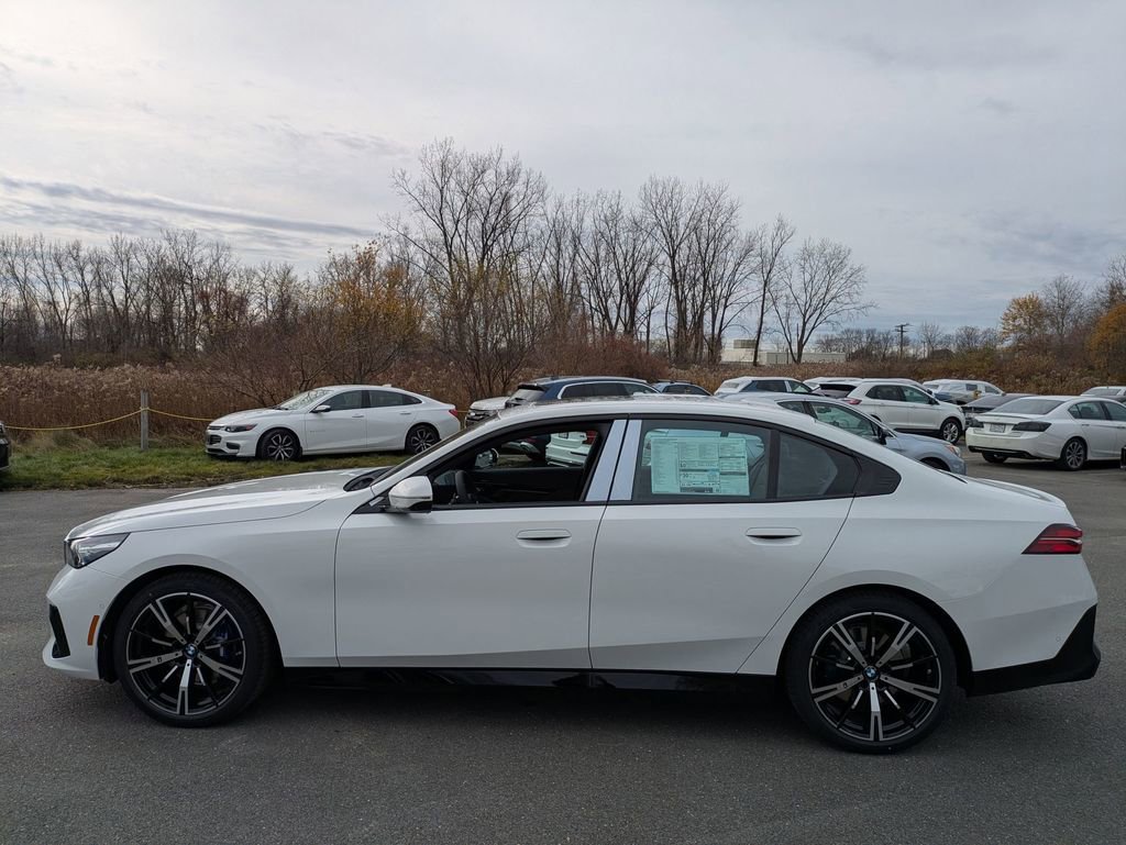 New 2026 BMW 530i xDrive w/ M Sport Package image 6