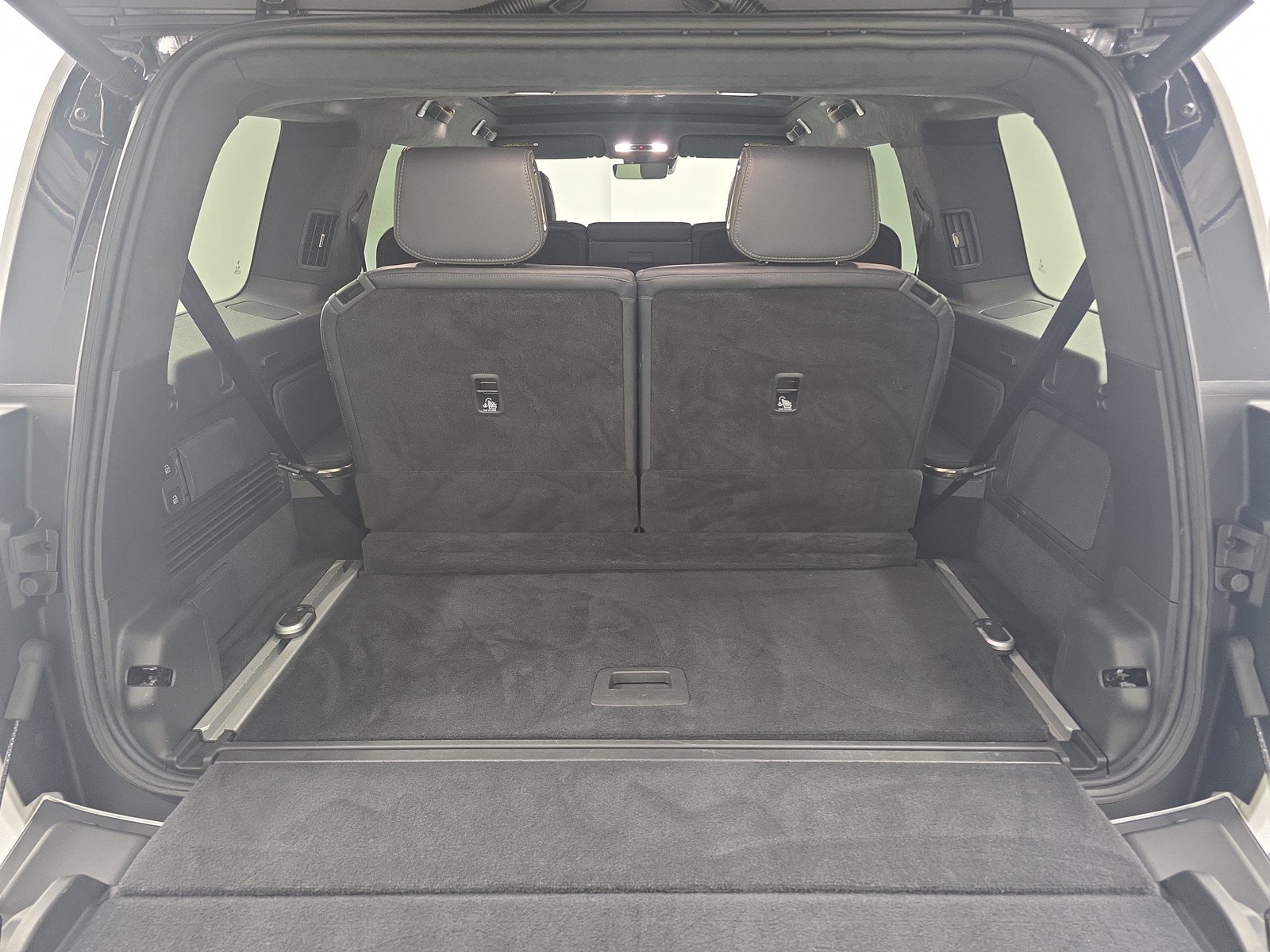 Used 2024 Rivian R1S Adventure AWD/4WD image 15