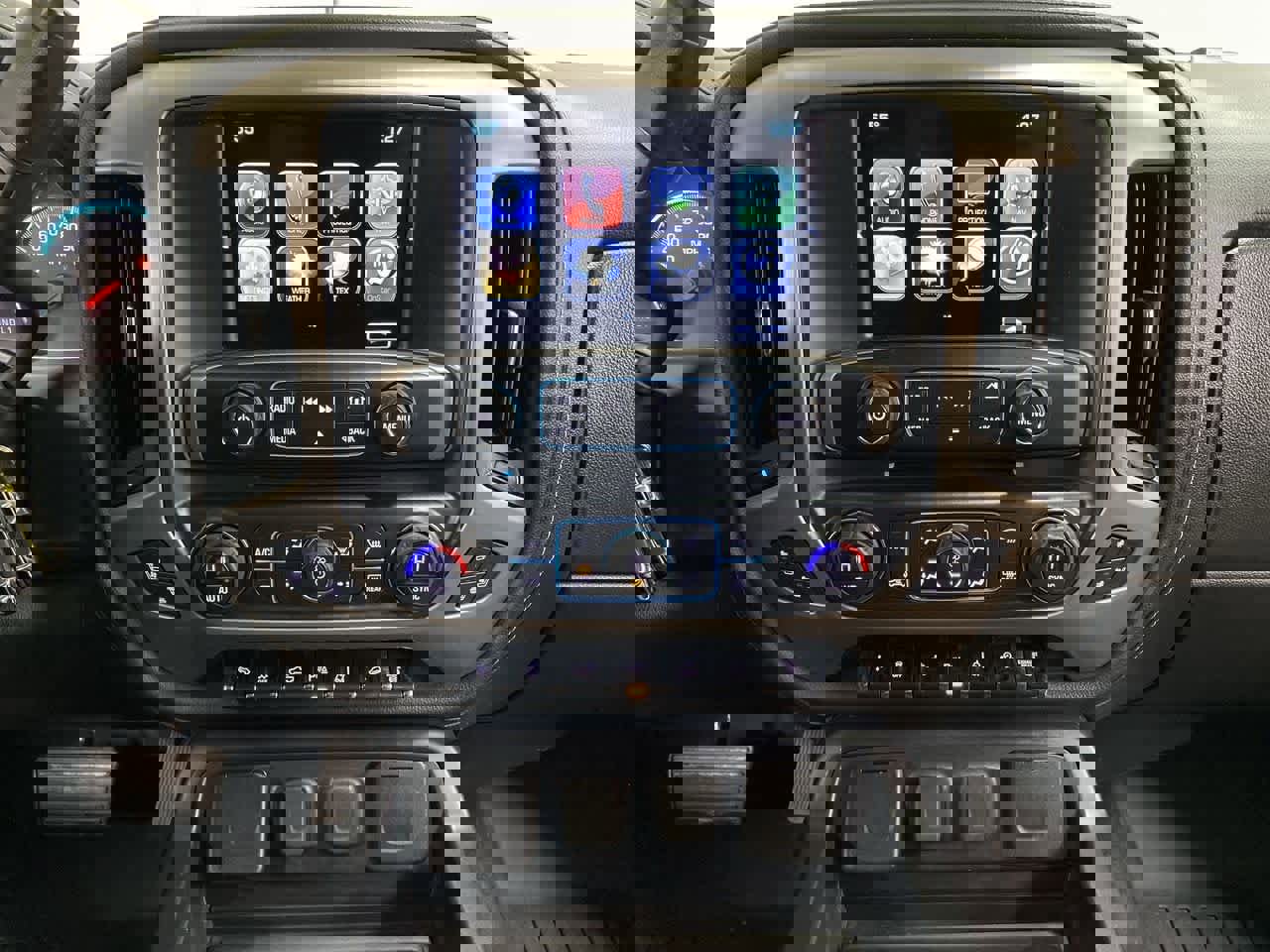 Used 2017 GMC Sierra 2500 Denali w/ Duramax Plus Package image 23