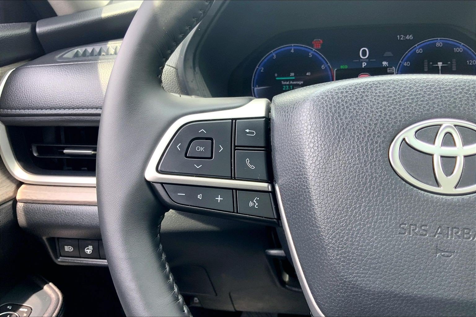 Used 2025 Toyota Grand Highlander AWD image 23