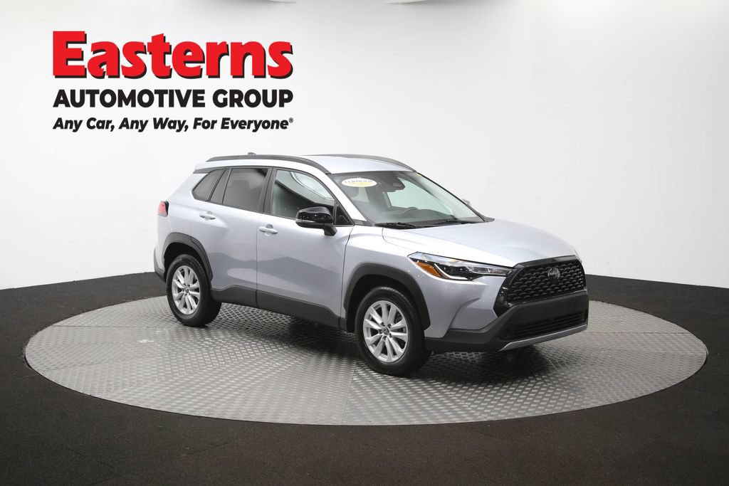 Used 2025 Toyota Corolla Cross LE FWD image 47