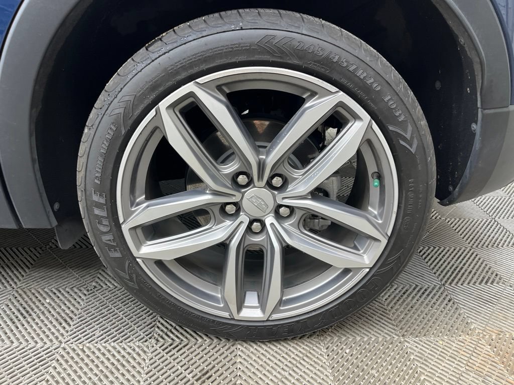 Used 2019 Cadillac XT4 Sport w/ Driver Awareness Package FWD image 11