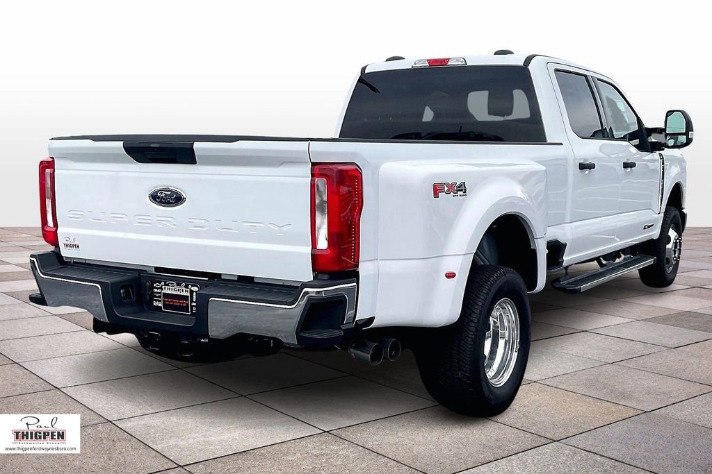 New 2026 Ford F350 XLT w/ FX4 Off-Road Package AWD/4WD image 18