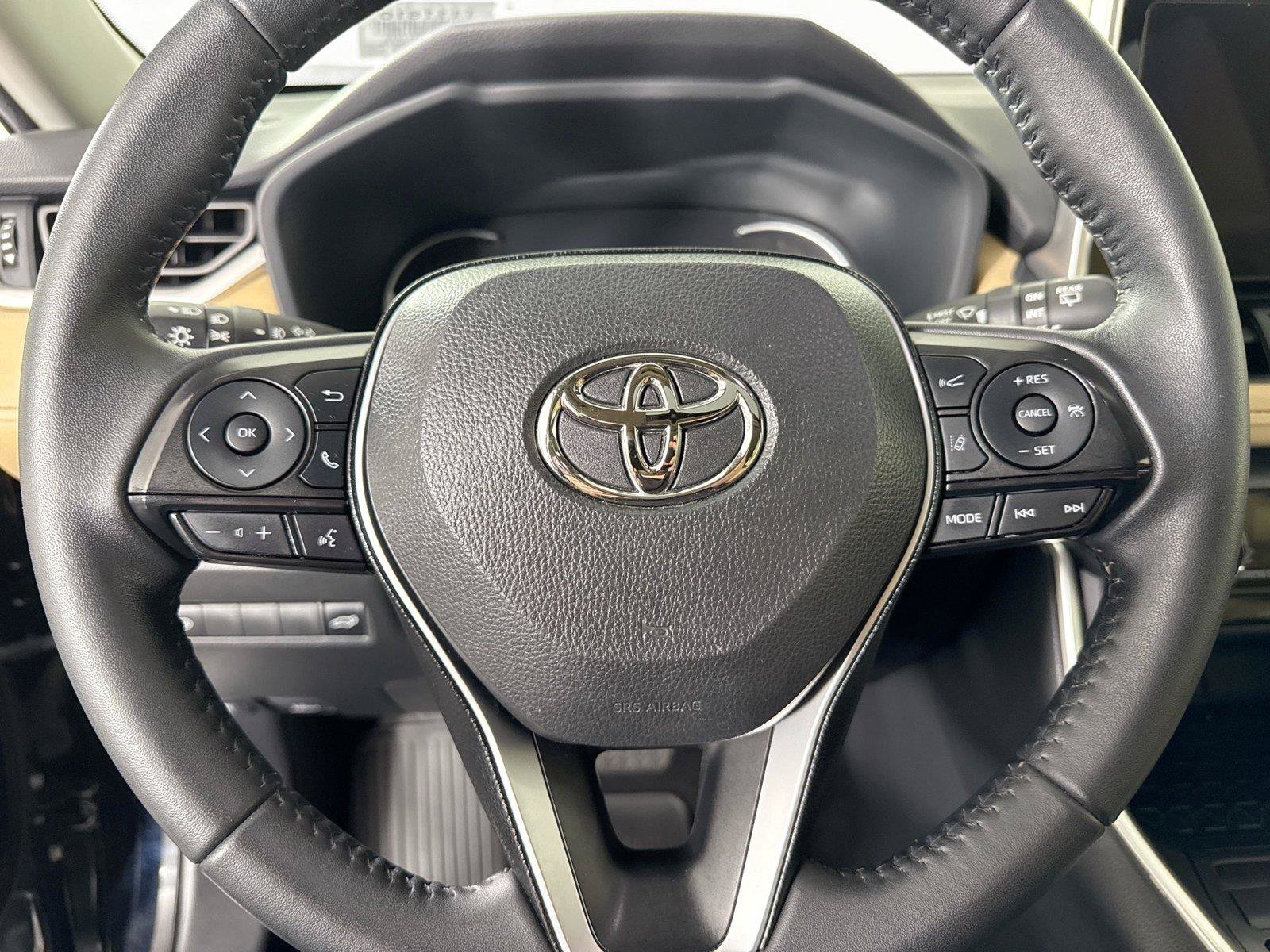 Used 2025 Toyota RAV4 XLE Premium AWD/4WD image 16