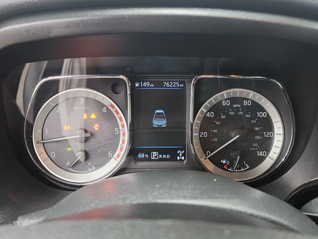 Used 2019 Nissan Titan SV w/ SV Convenience Package AWD/4WD image 14