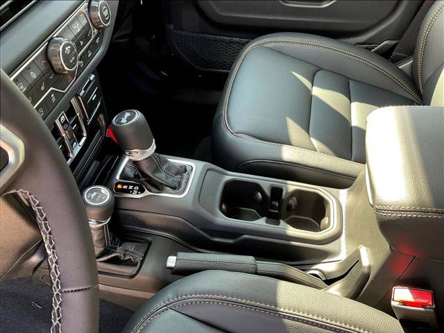 New 2027 Jeep Wrangler Unlimited Sahara AWD/4WD image 8