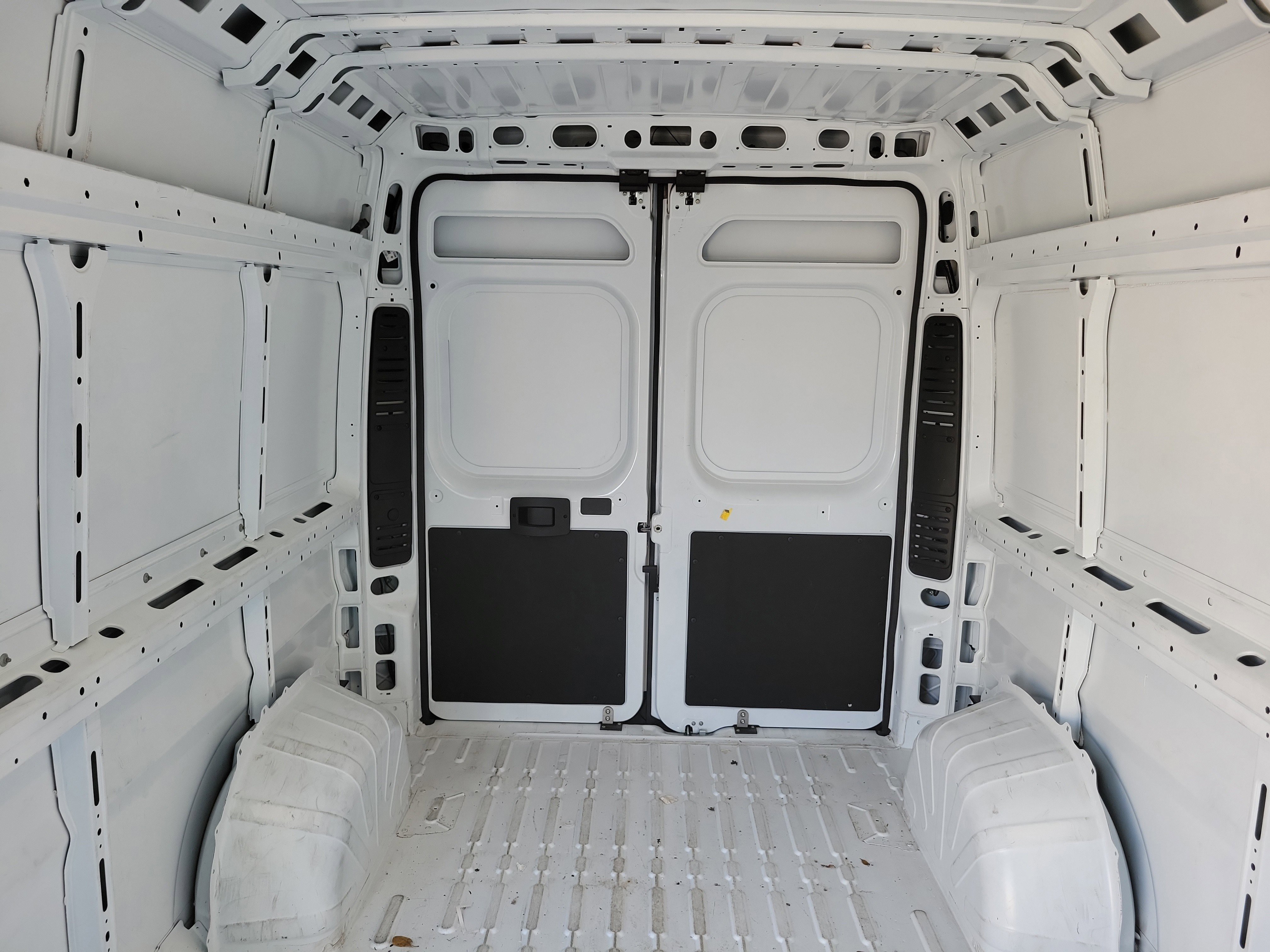 Used 2026 RAM ProMaster 2500 w/ Convenience Group FWD image 13