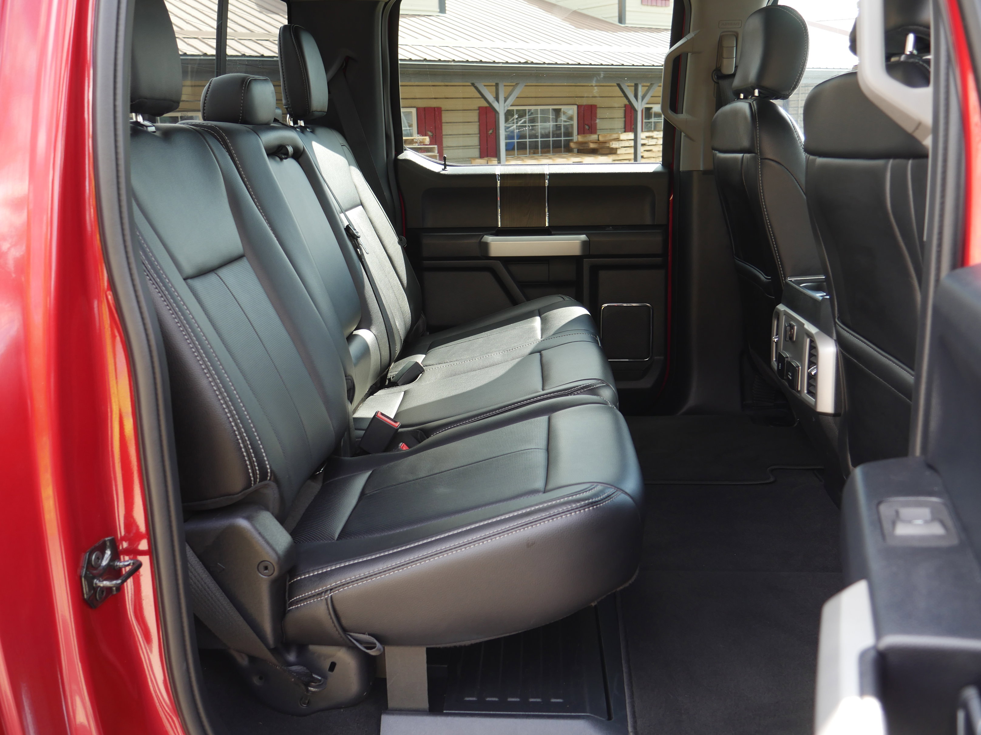 Certified 2020 Ford F350 Lariat w/ Lariat Ultimate Package image 33