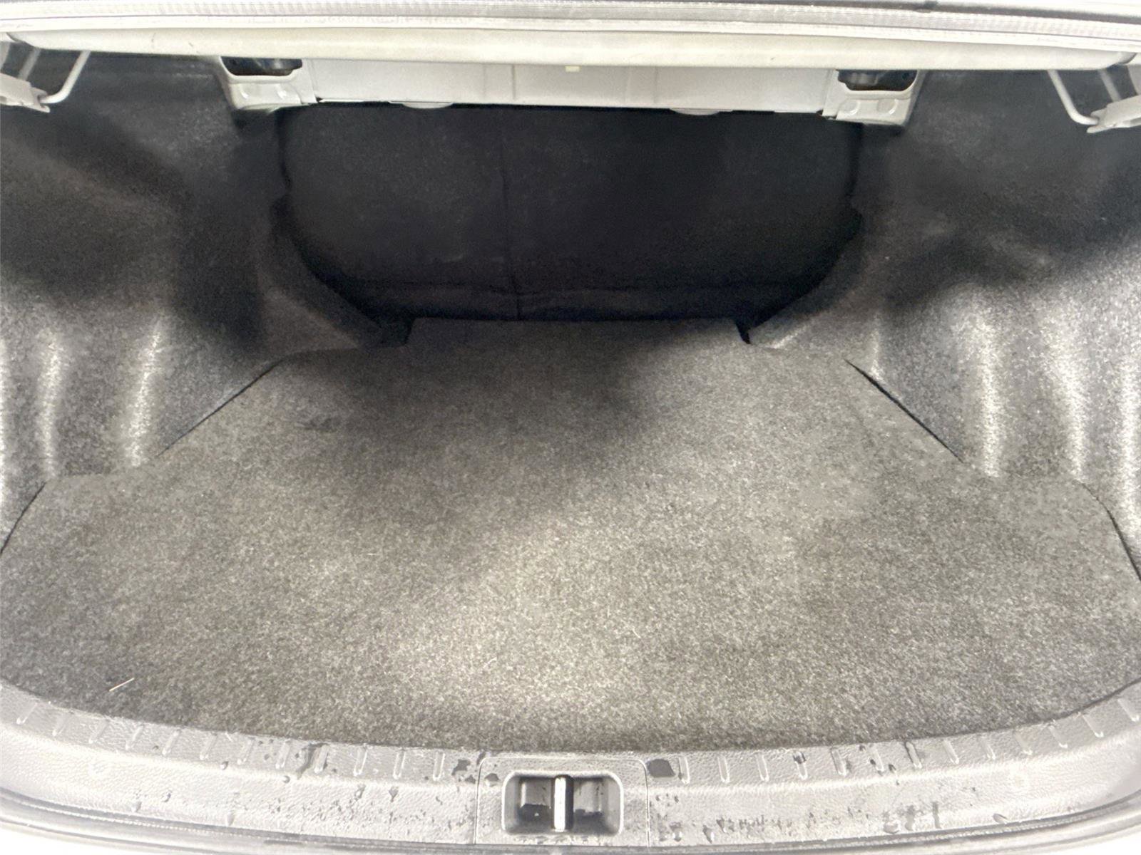 Used 2017 Toyota Corolla SE image 32