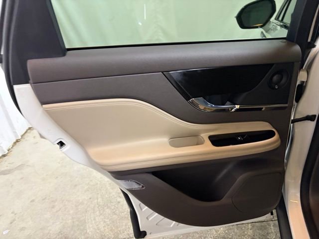 Used 2021 Lincoln Corsair Reserve w/ Elements Package image 24