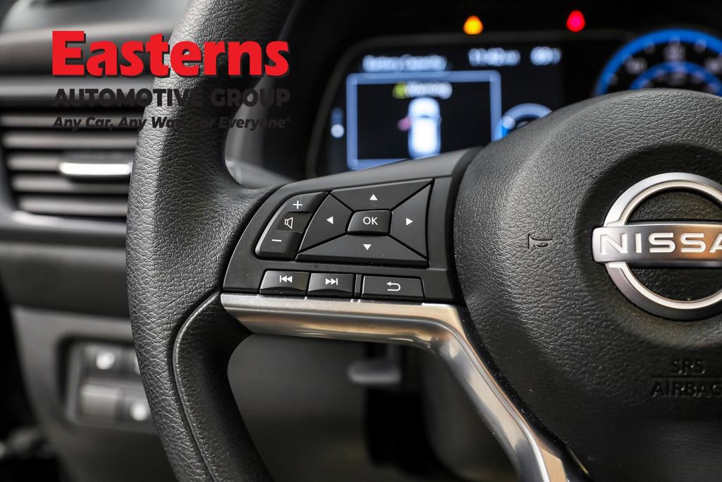 Used 2023 Nissan Leaf S image 15