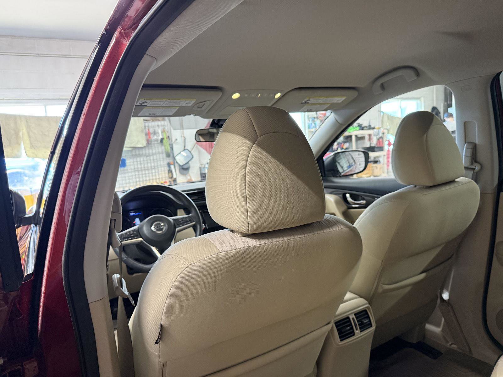 Used 2019 Nissan Rogue SV image 21
