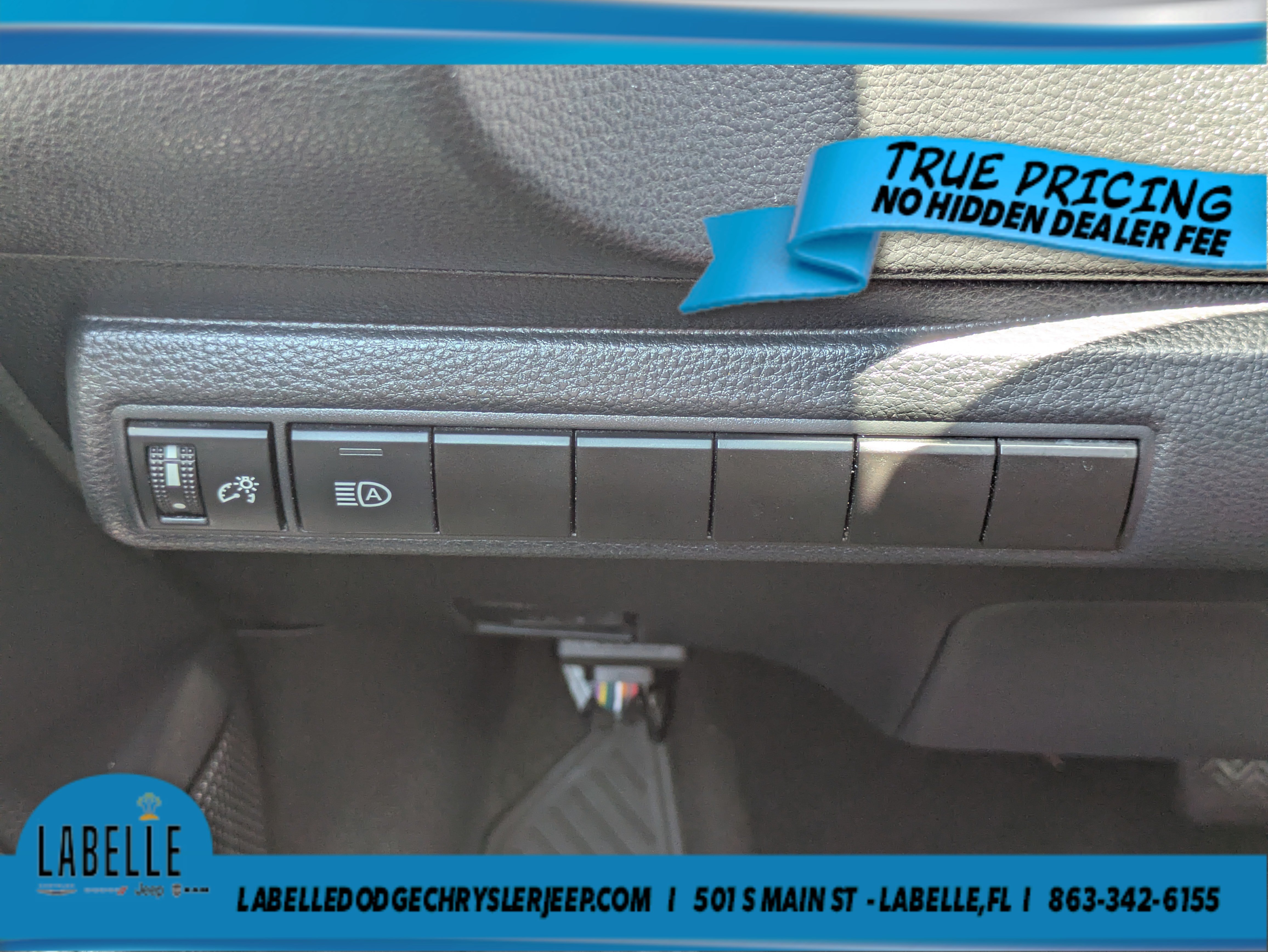 Used 2022 Toyota Corolla LE FWD image 27