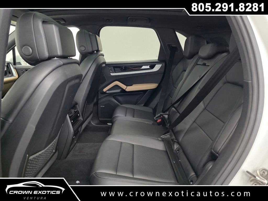 Used 2024 Porsche Cayenne image 22