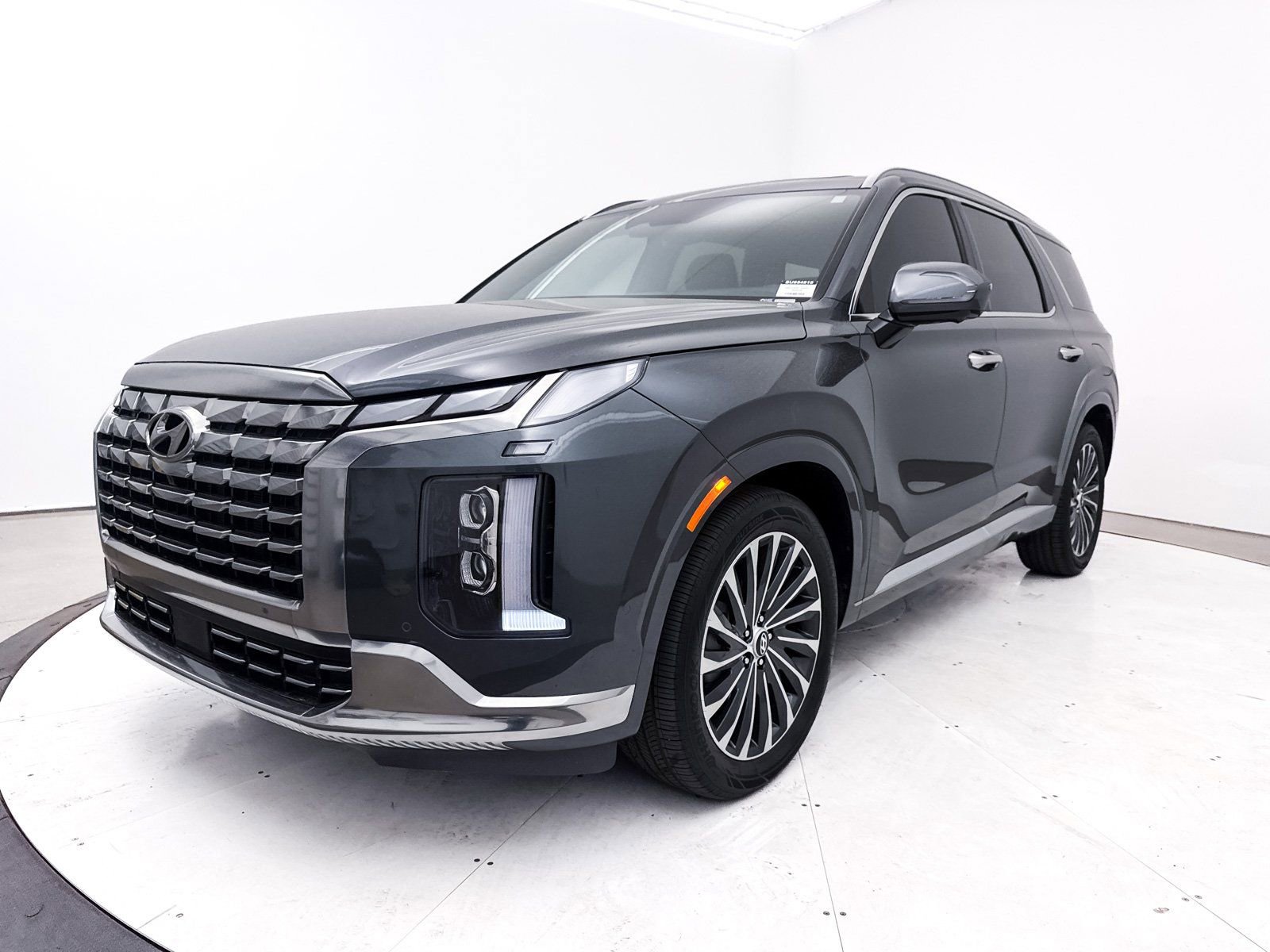 Used 2025 Hyundai Palisade Calligraphy image 16