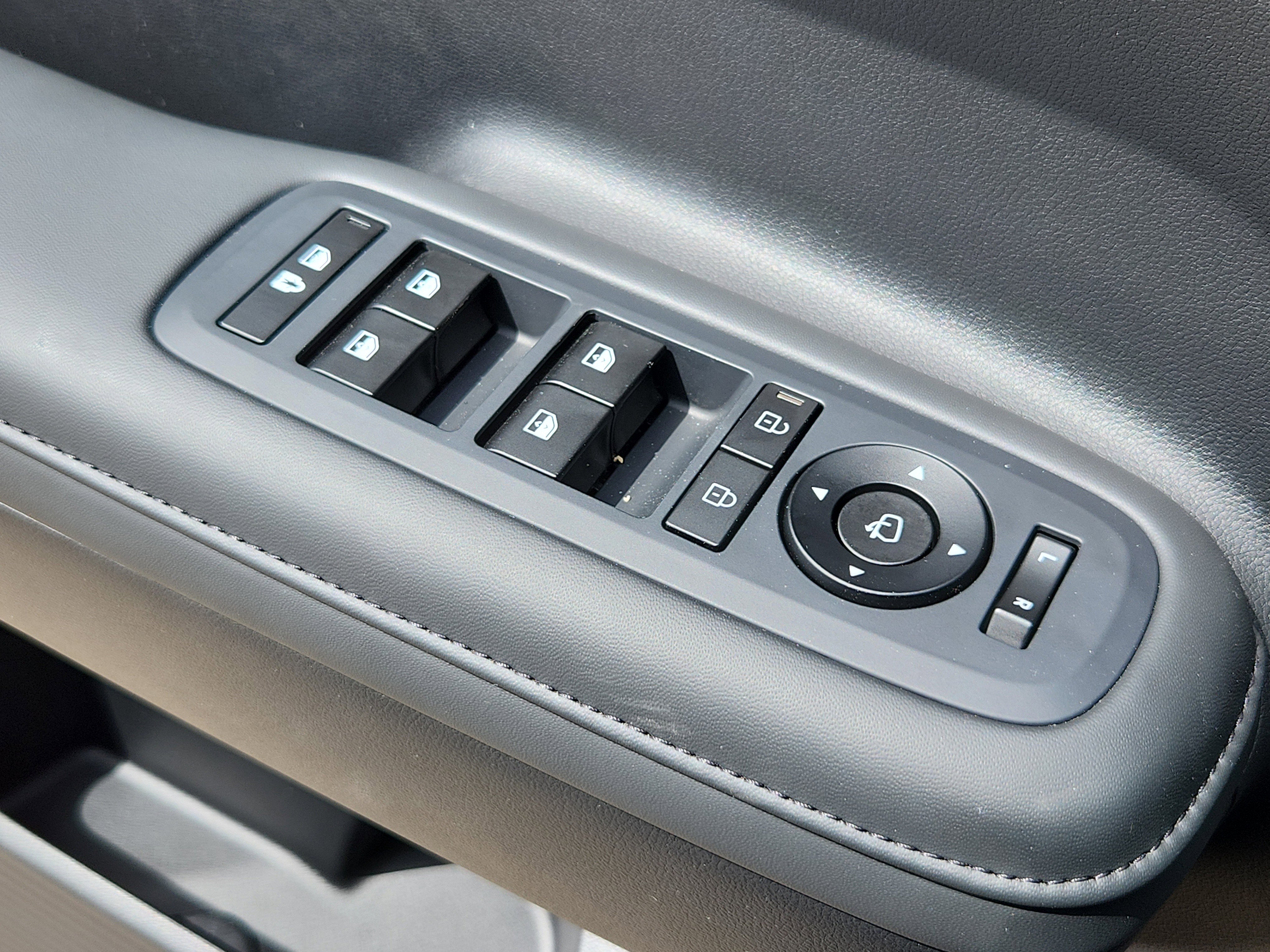 Certified 2025 Hyundai Santa Fe Calligraphy image 7