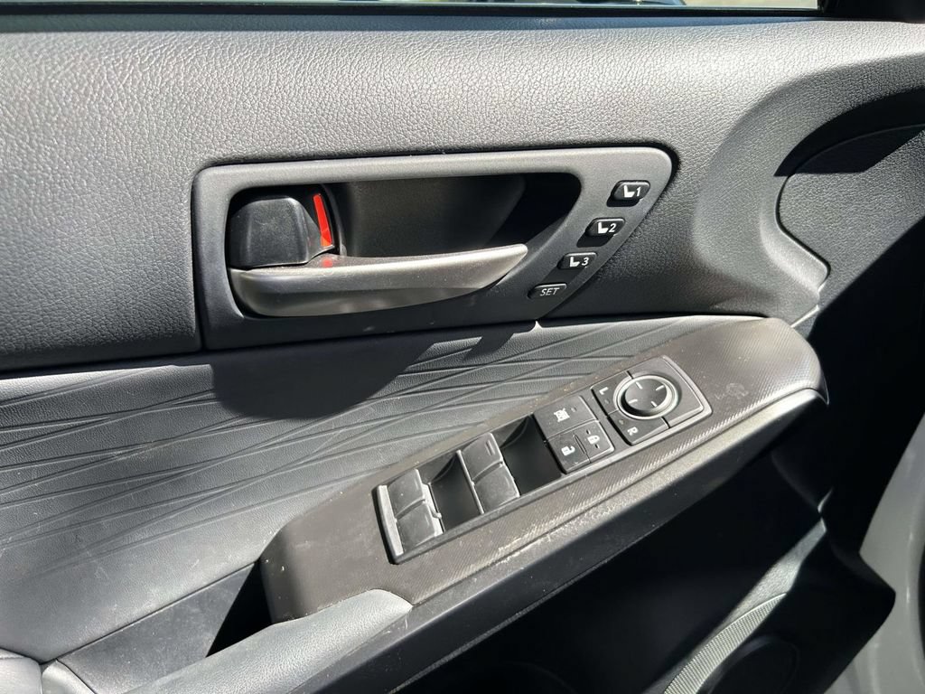Used 2024 Lexus IS 350 F Sport w/ Navigation Package RWD image 11