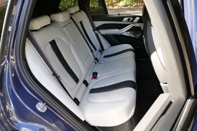 Used 2025 BMW X5 M Competition w/ Executive Package image 59